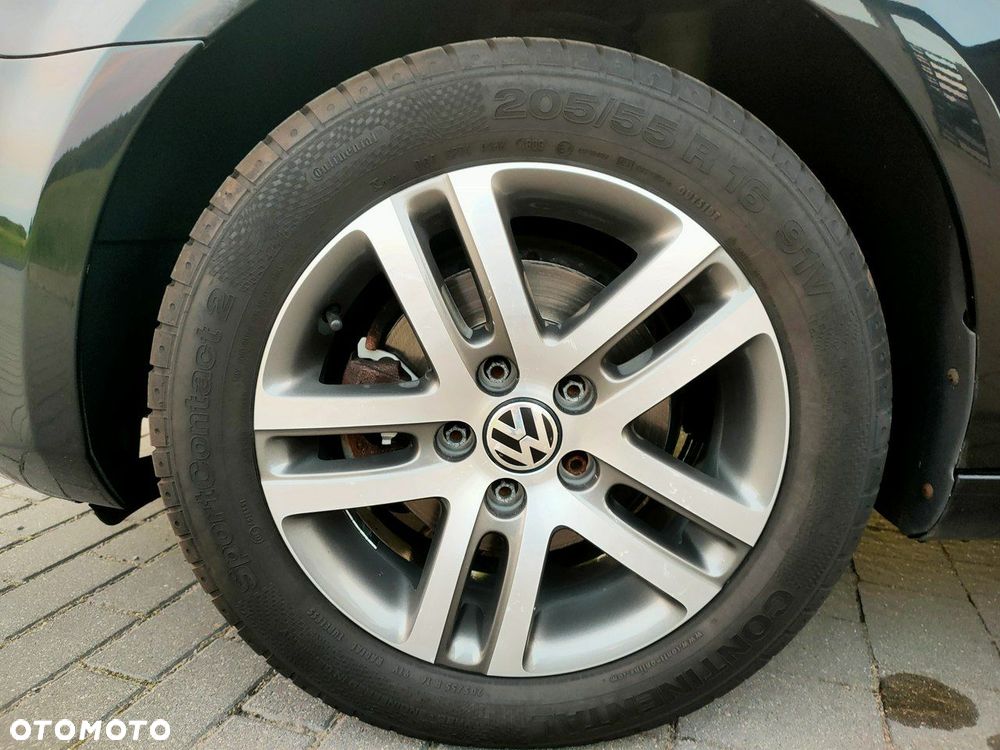 Volkswagen Golf - 35