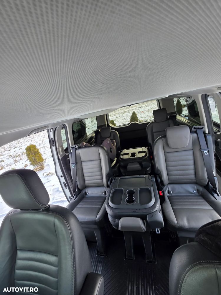 Ford Tourneo Custom Bus 320 2.0 EcoBlue 185 CP L2H1 Titanium X Aut. - 28