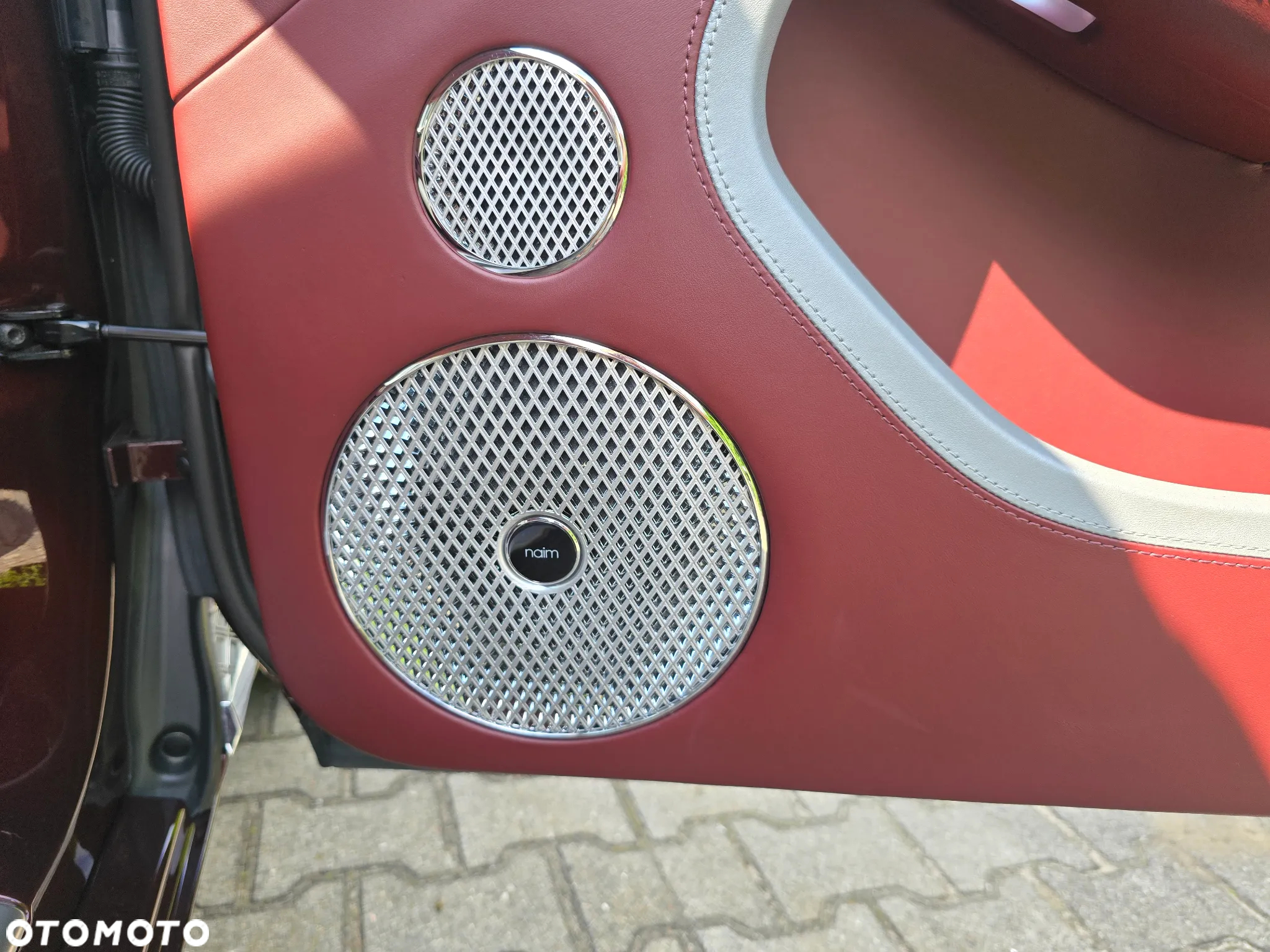 Bentley Continental GT New Convertible V8 Mulliner - 24