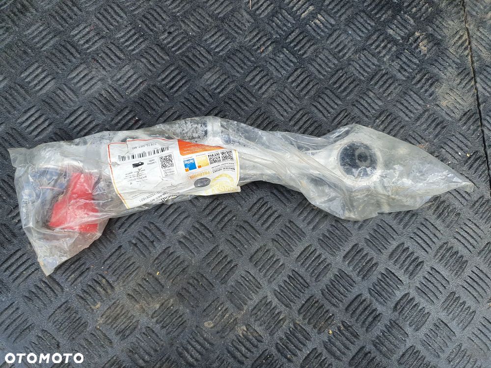 WAHACZ PRZEDNI DOLNY AUDI A4 B5 A6 C5 SKODA SUPERB PASSAT B5 4B3407151C - 1