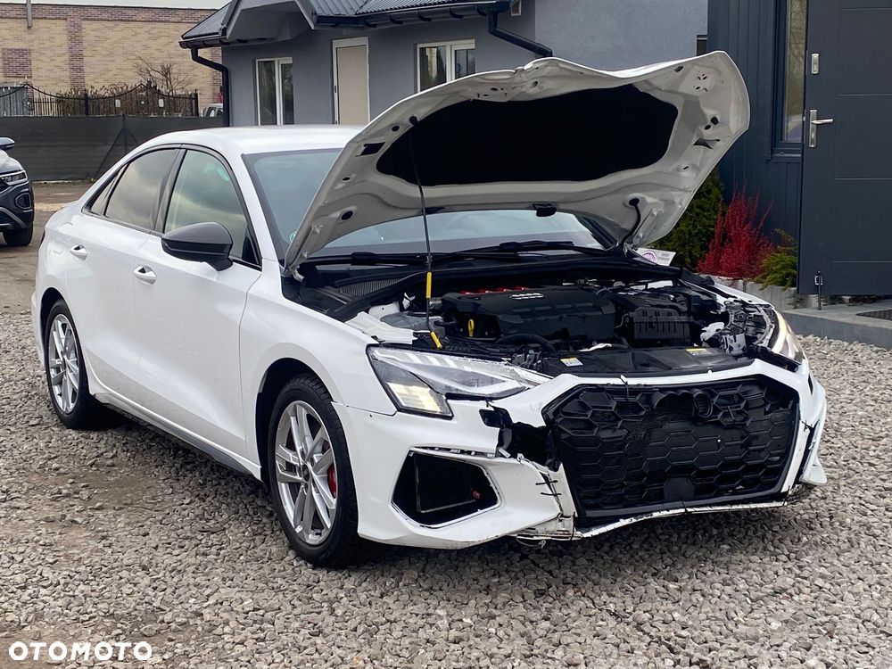 Audi S3 Limousine TFSI quattro S tronic - 4