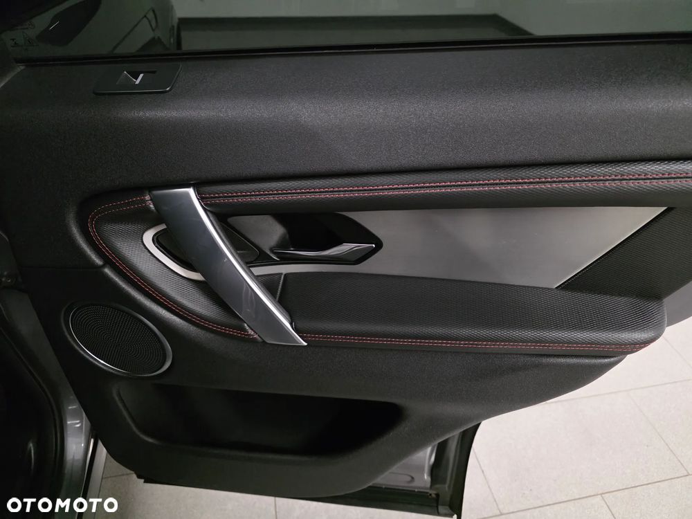 Land Rover Discovery Sport - 26