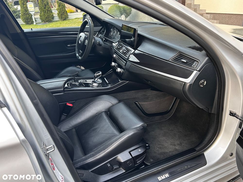 BMW Seria 5 525d - 10