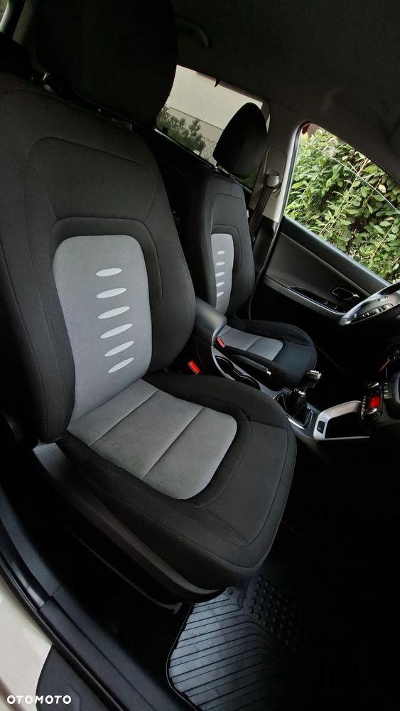 Kia Ceed 1.6 GDI XL - 20