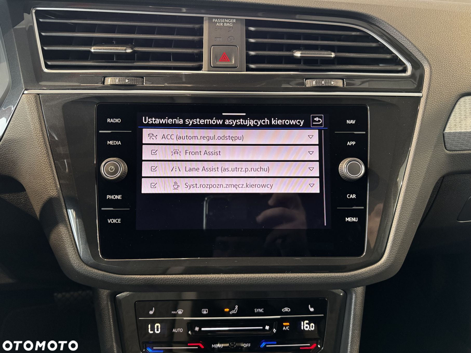 Volkswagen Tiguan - 25