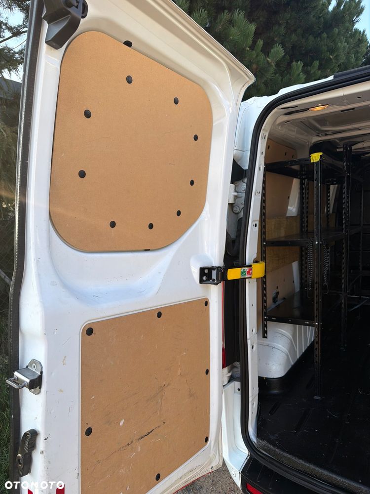 Ford TRANSIT CUSTOM - 18