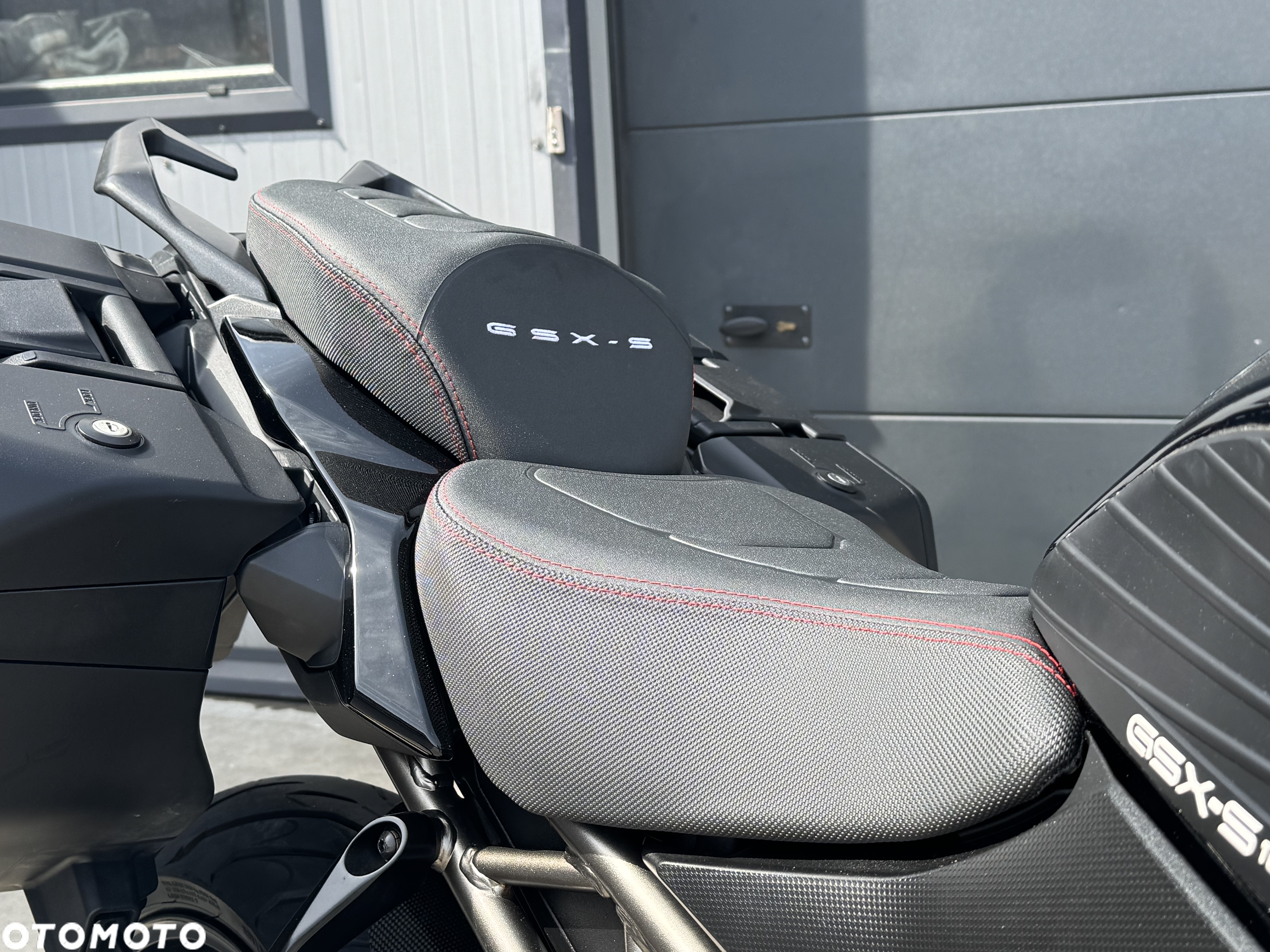 Suzuki GSX - 9