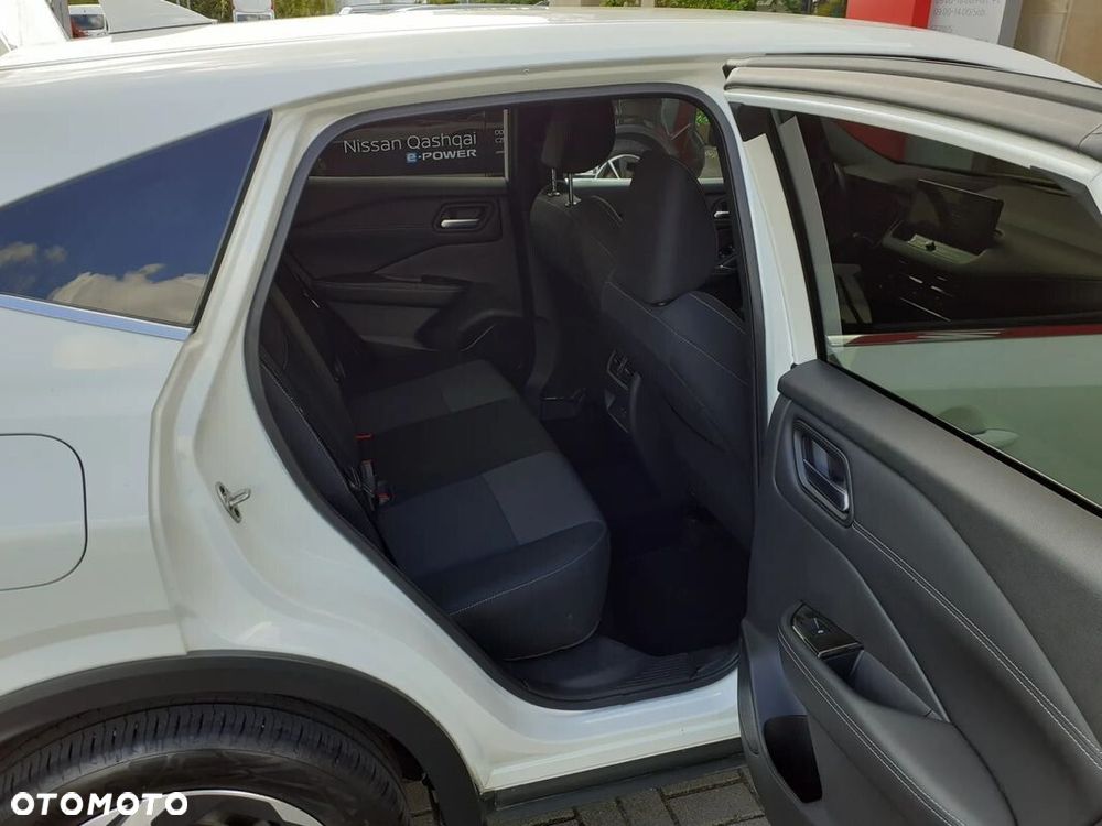 Nissan Qashqai 1.3 DIG-T N-Connecta DCT - 19