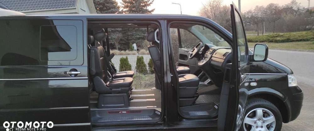 Volkswagen Multivan - 32