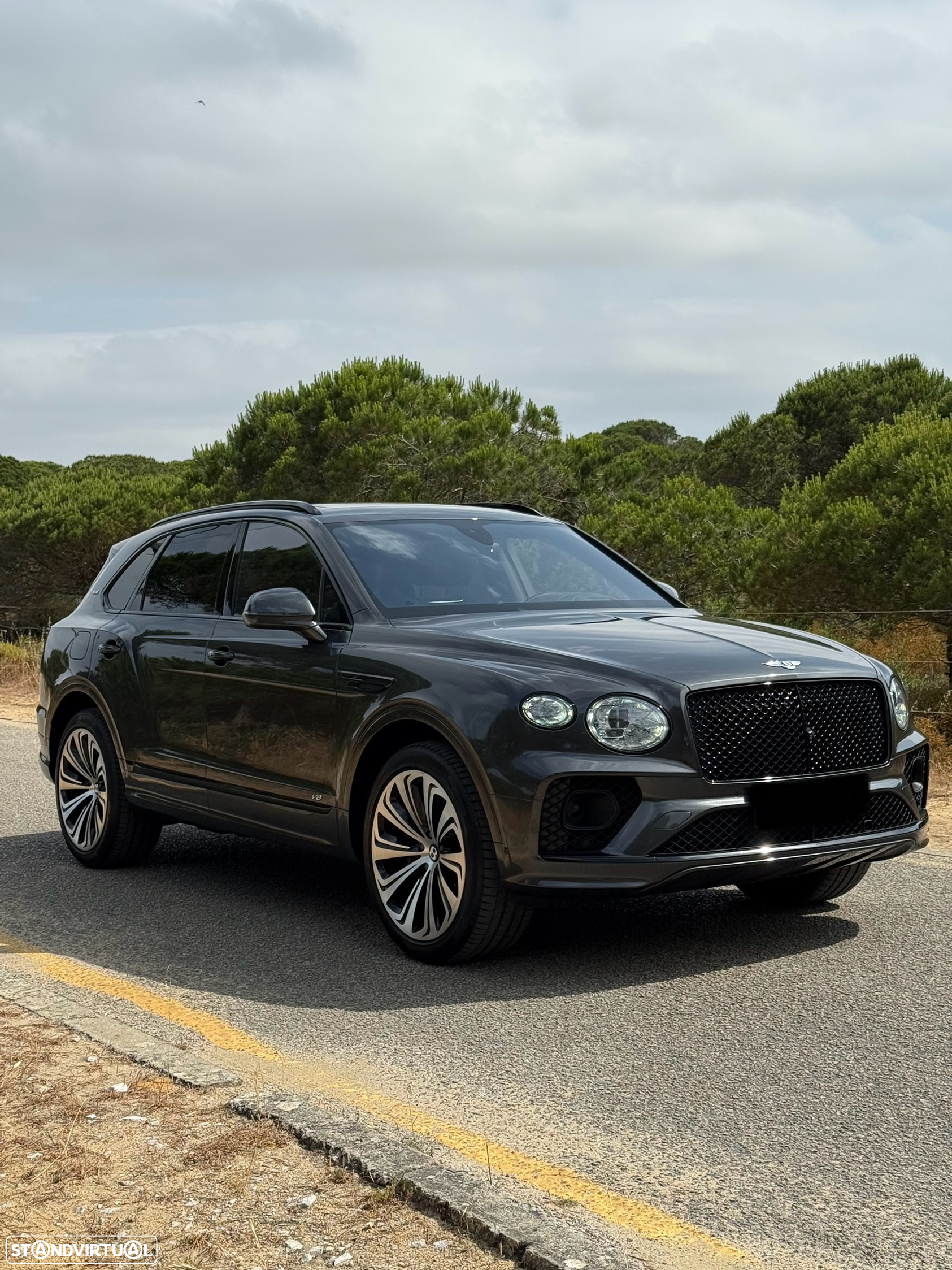 Bentley Bentayga EWB V8 - 4
