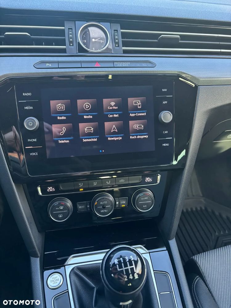 Volkswagen Passat - 9