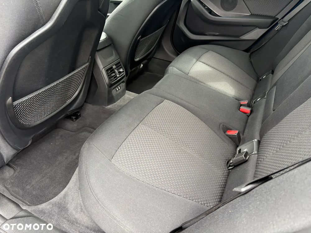 BMW Seria 2 218i - 20