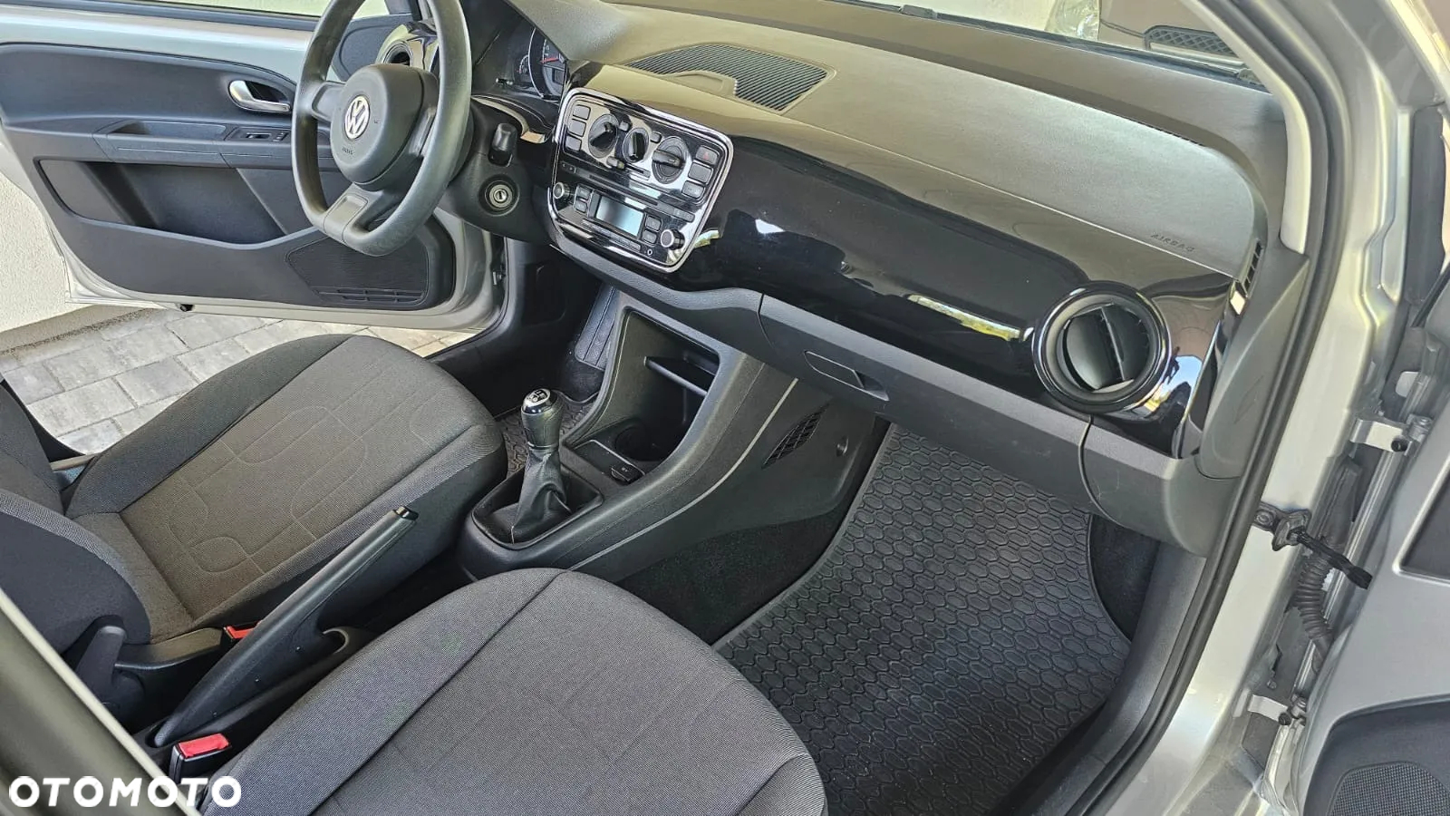 Volkswagen up! 1.0 move - 10