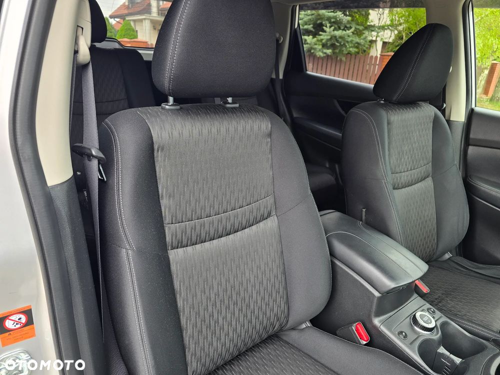 Nissan X-Trail 2.0 dCi Xtronic Tekna - 24