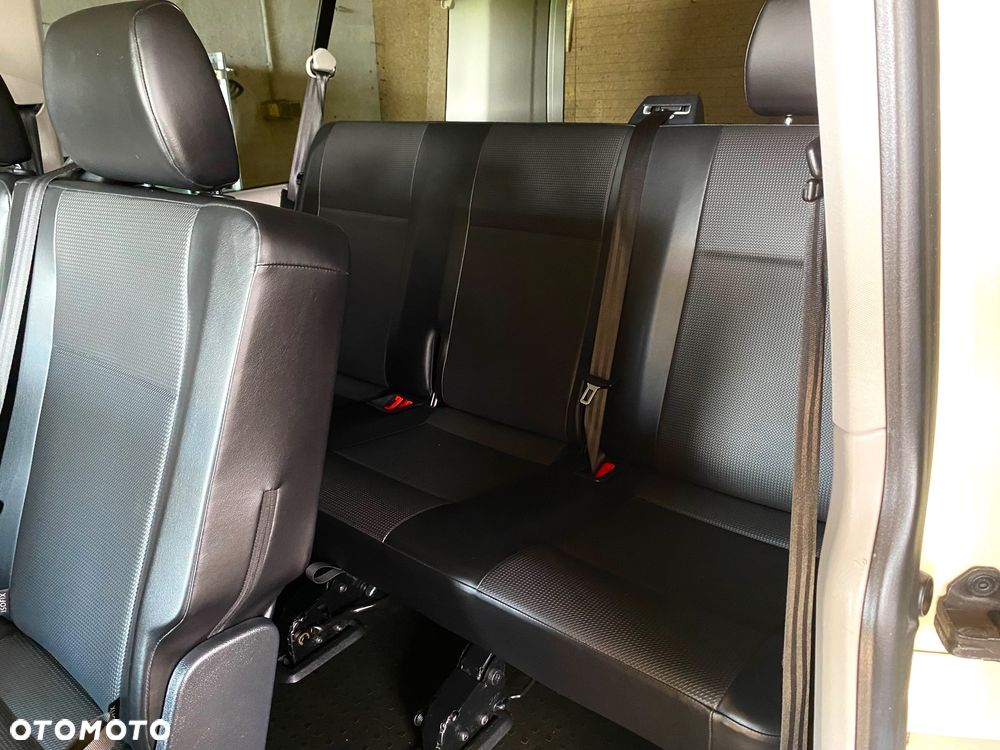 Volkswagen Transporter - 9