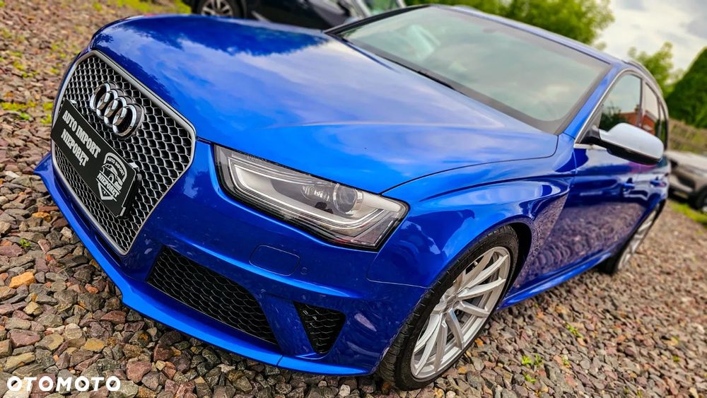 Audi RS4 Avant - 34