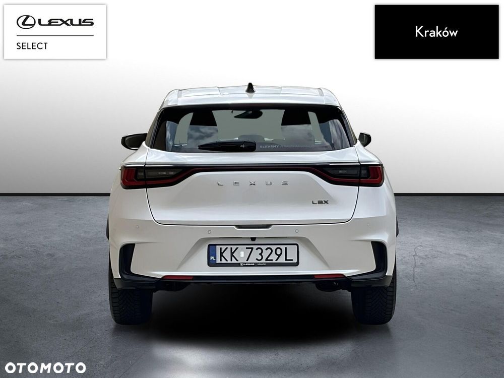 Lexus LBX 1.5 Hybrid - 4