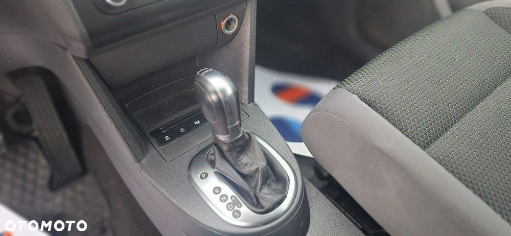 Volkswagen Touran - 15