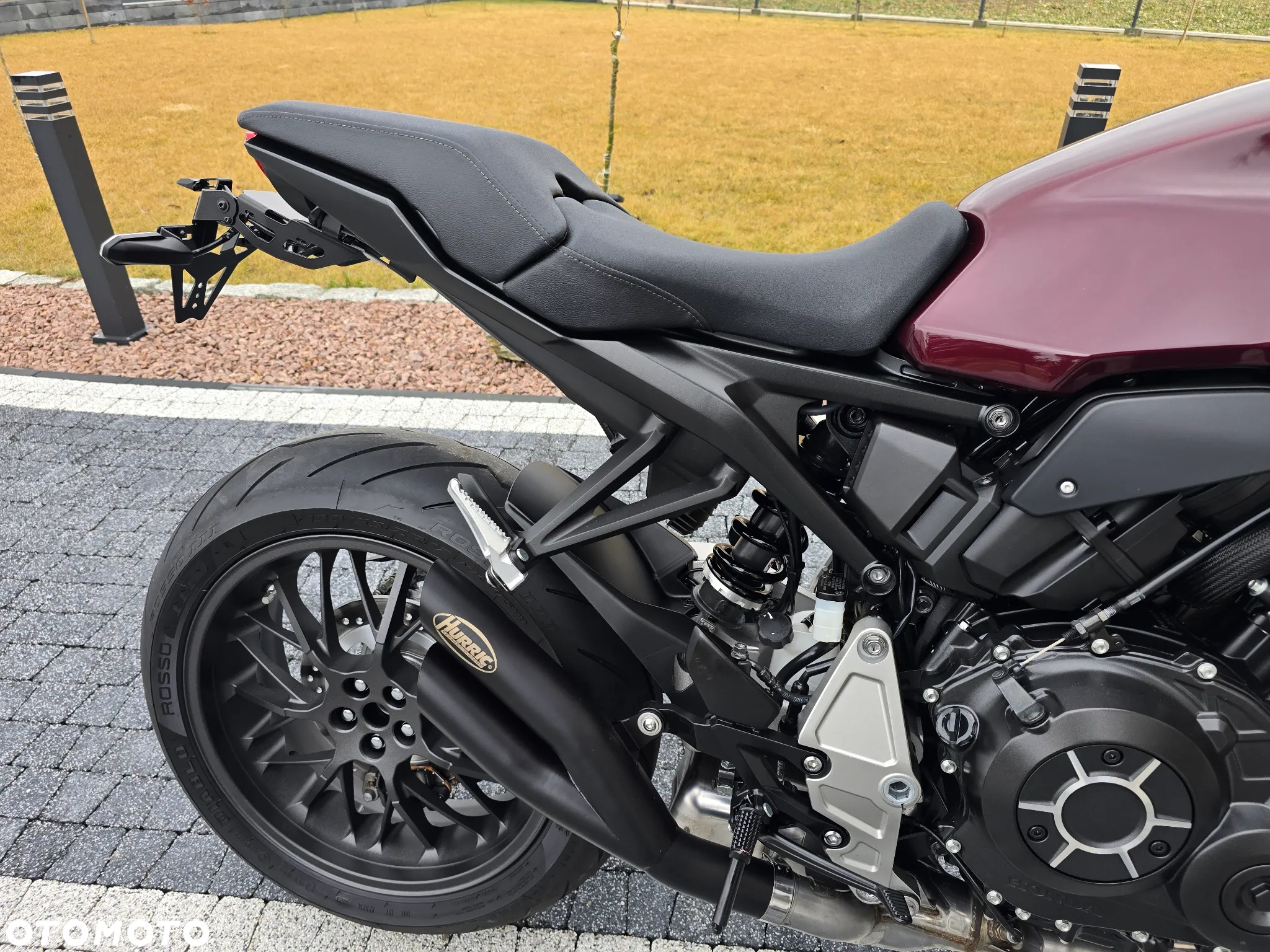 Honda CB - 12