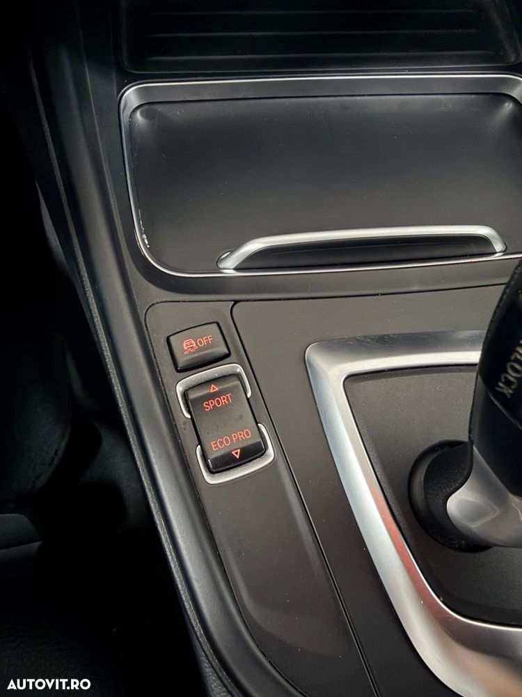 BMW Seria 3 318d Aut. Luxury Line - 17