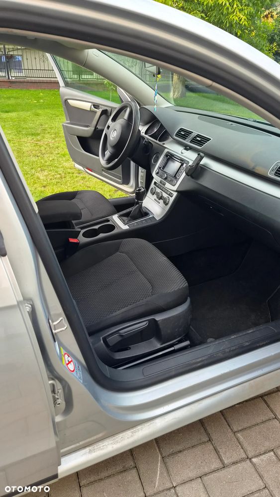 Volkswagen Passat 2.0 TDI 4Motion BlueMotion Technol Business Edition - 13
