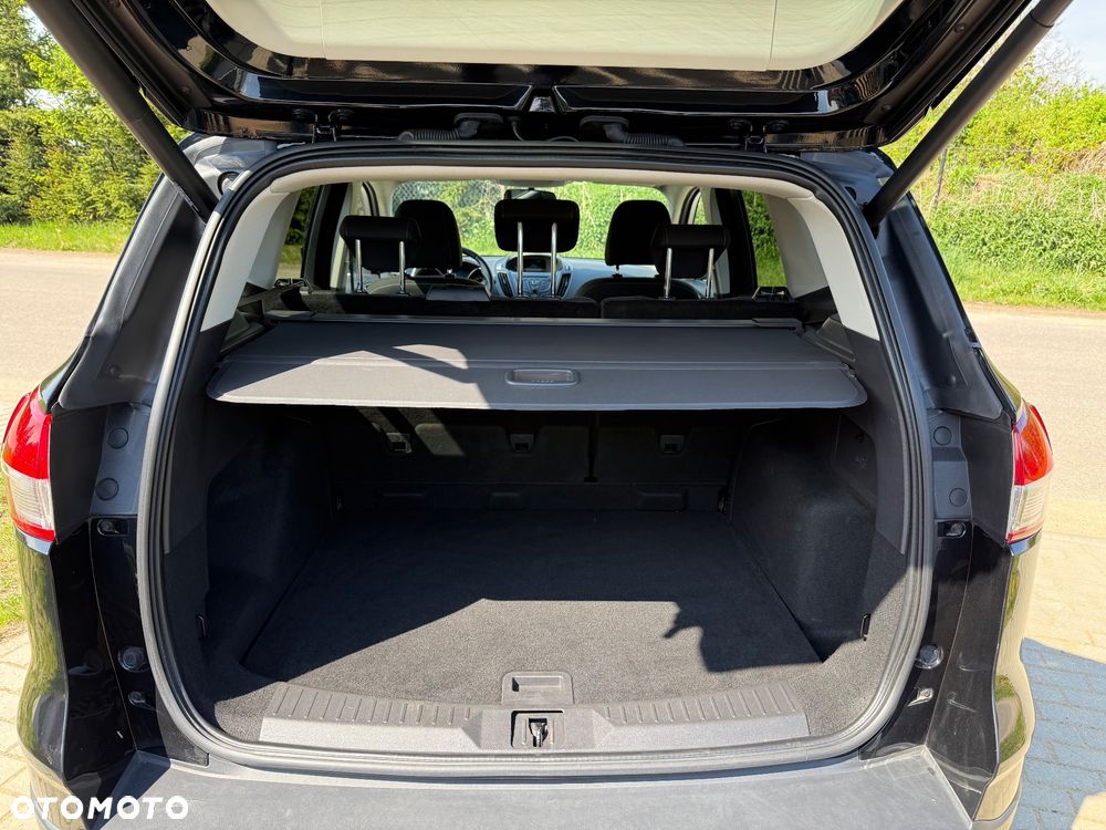 Ford Kuga 1.5 EcoBoost 2x4 Trend - 28