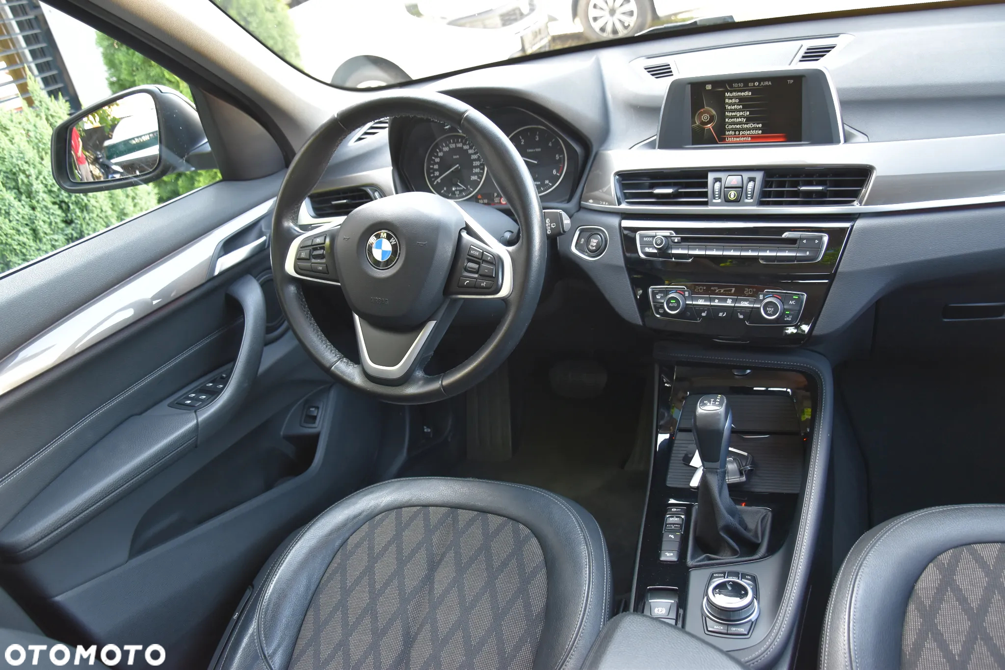 BMW X1 xDrive18d - 13