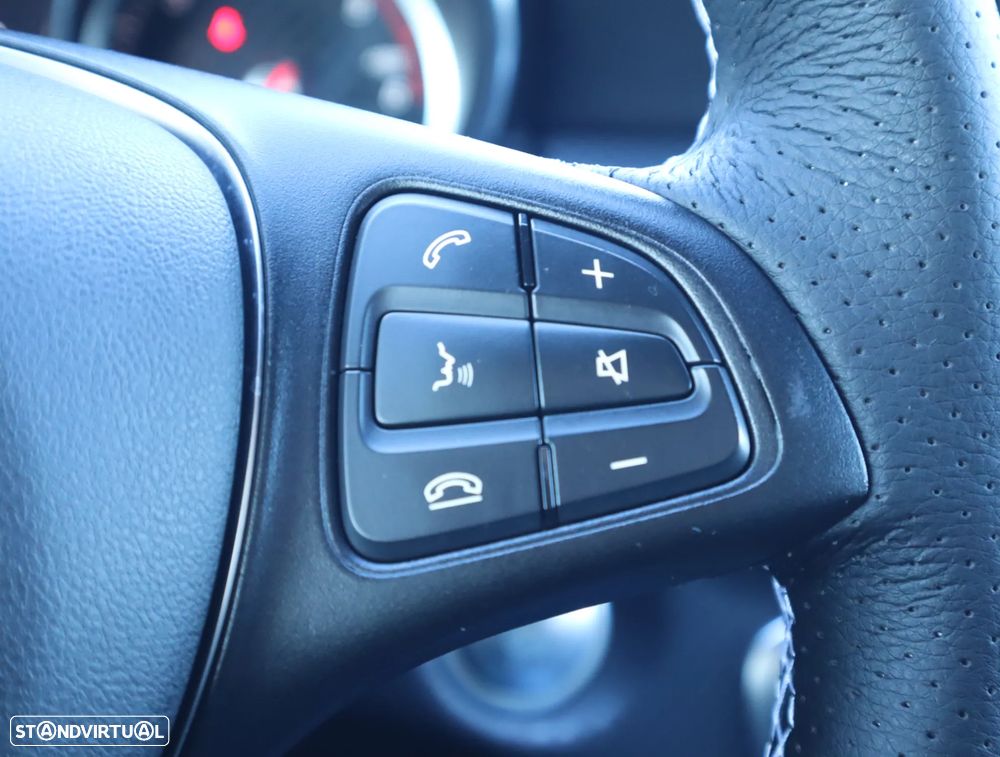 Mercedes-Benz A 180 d Urban - 32