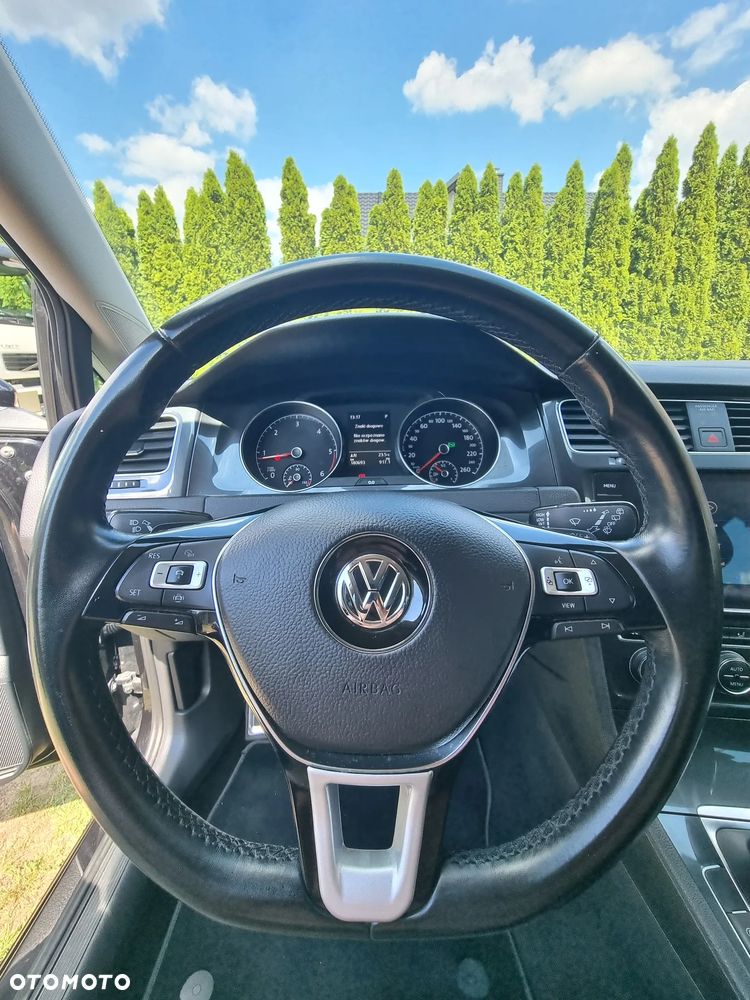 Volkswagen Golf - 12