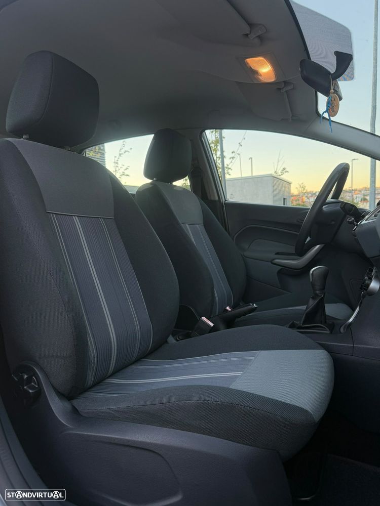 Ford Fiesta 1.25 Techno - 10