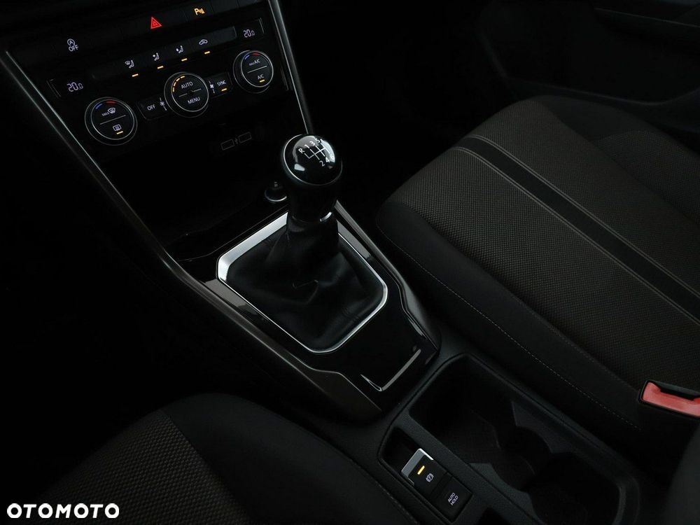 Volkswagen T-Roc 1.0 TSI Style - 31