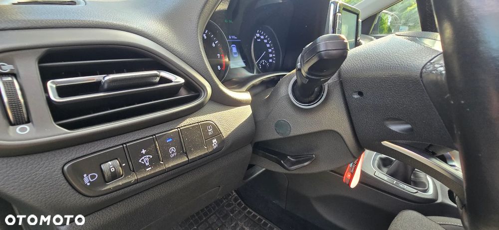 Hyundai i30 1.5 DPI Smart - 13