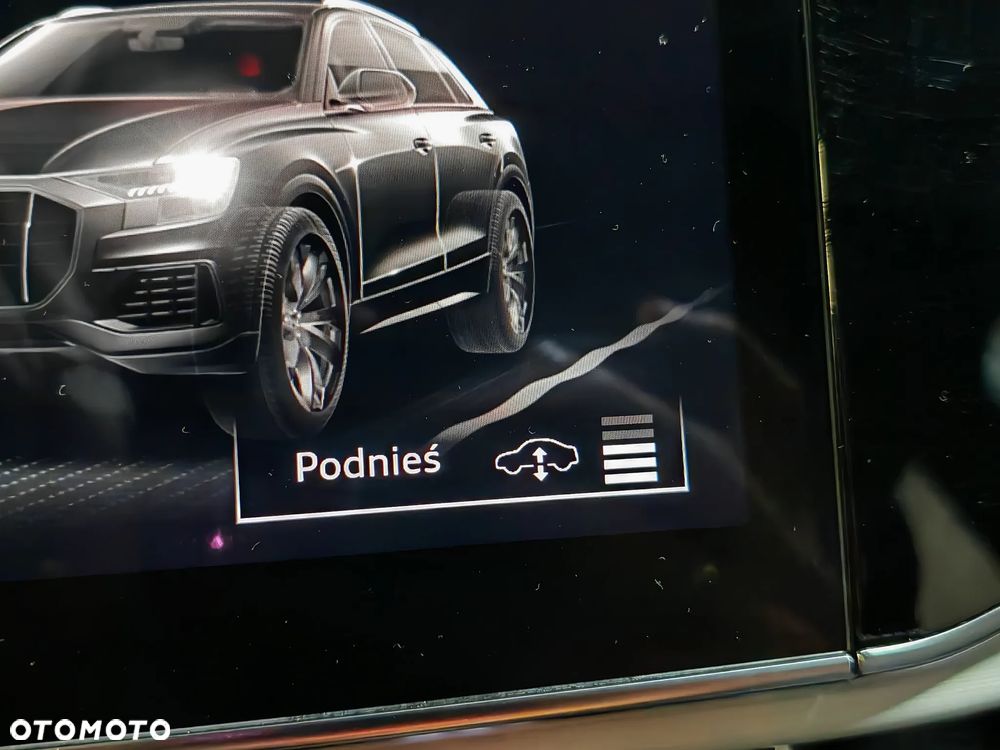 Audi Q8 - 40