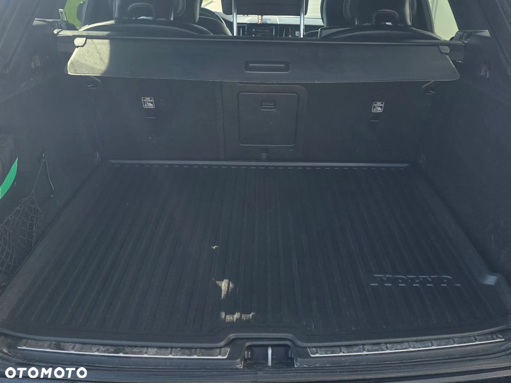 Volvo XC 60 D3 R-Design - 31