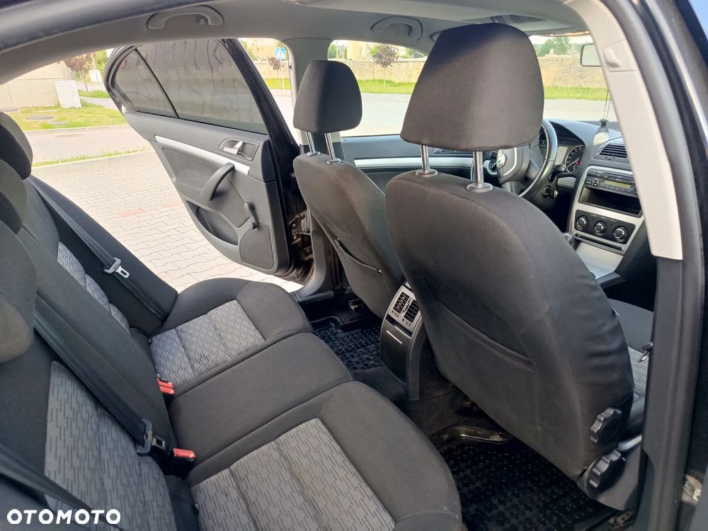 Skoda Octavia 1.6 Ambiente - 7