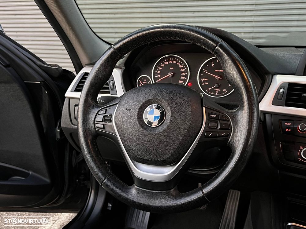 BMW 318 d Line Sport - 19