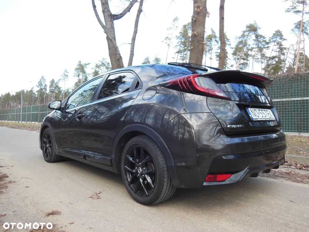 Honda Civic 1.6 i-DTEC Executive Black Edition - 12