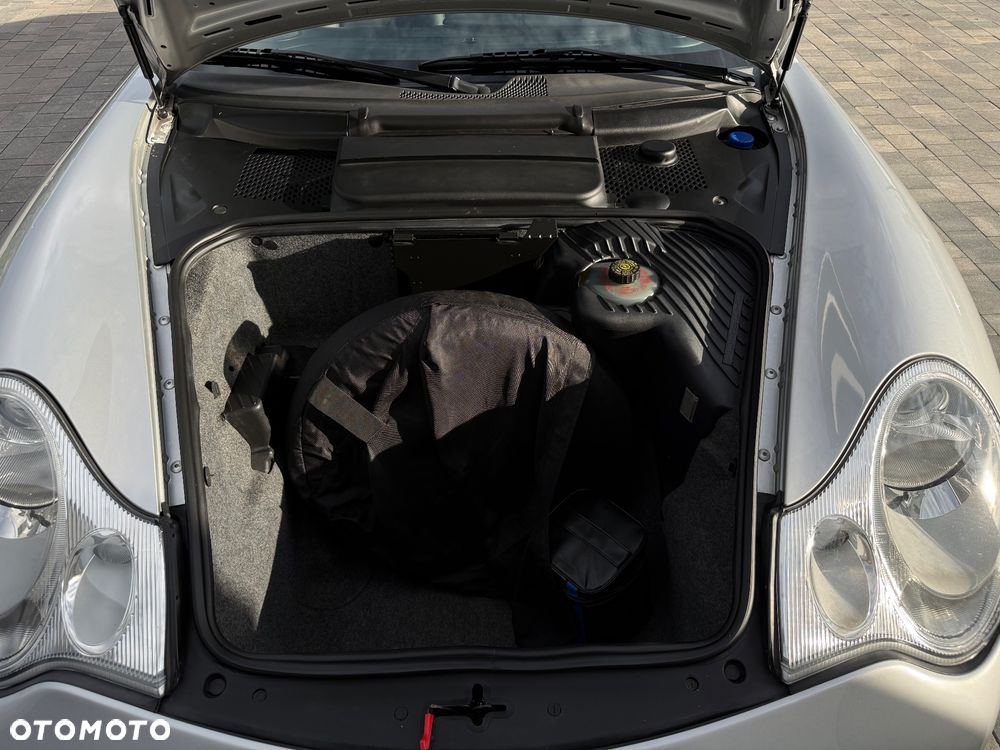 Porsche 911 Carrera - 31