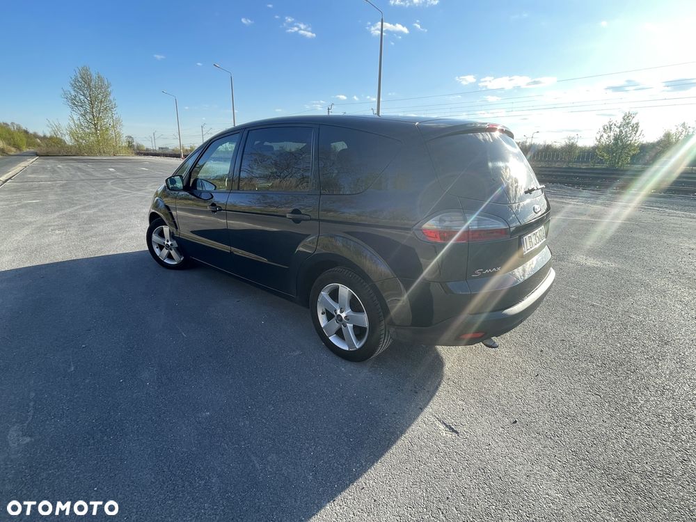 Ford S-Max - 8