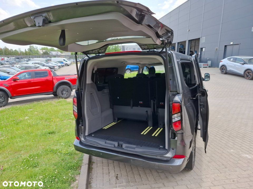 Ford Tourneo Custom - 4