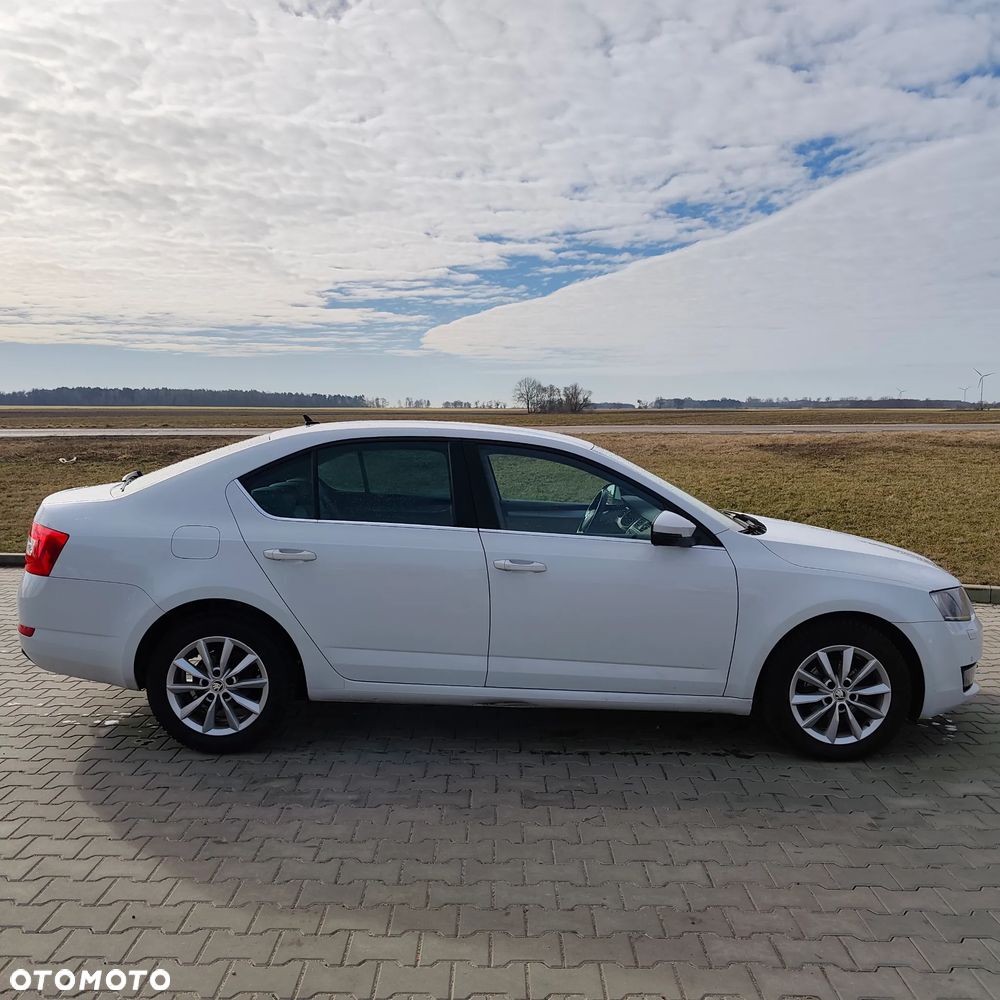 Skoda Octavia 1.6 TDI DPF DSG Elegance - 5