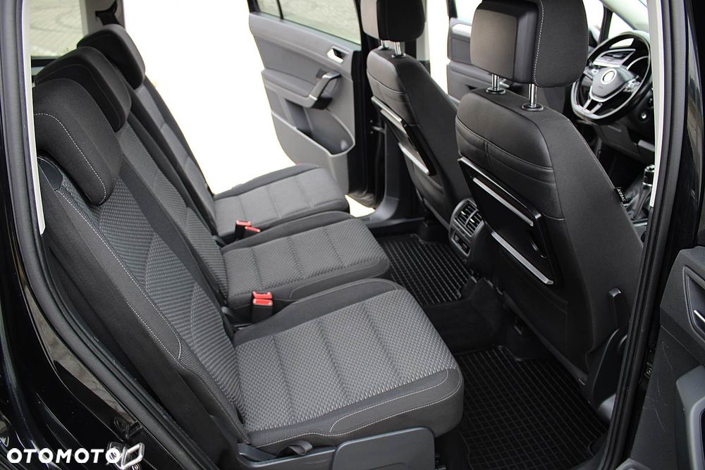 Volkswagen Touran 2.0 TDI SCR Highline - 27