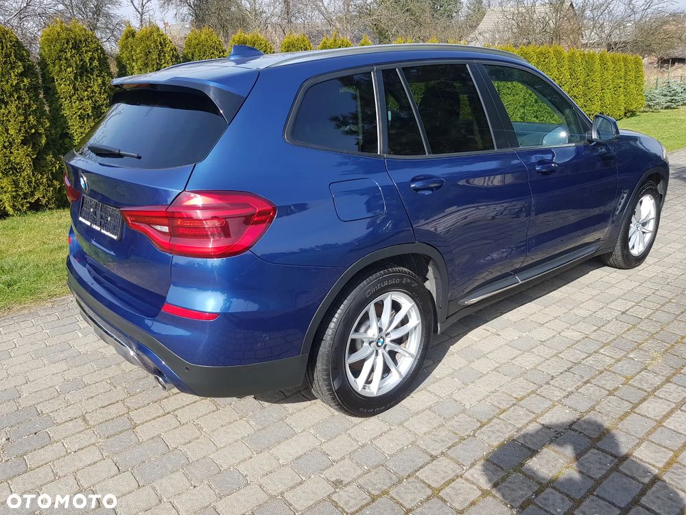 BMW X3 sDrive18d Business Edition - 12