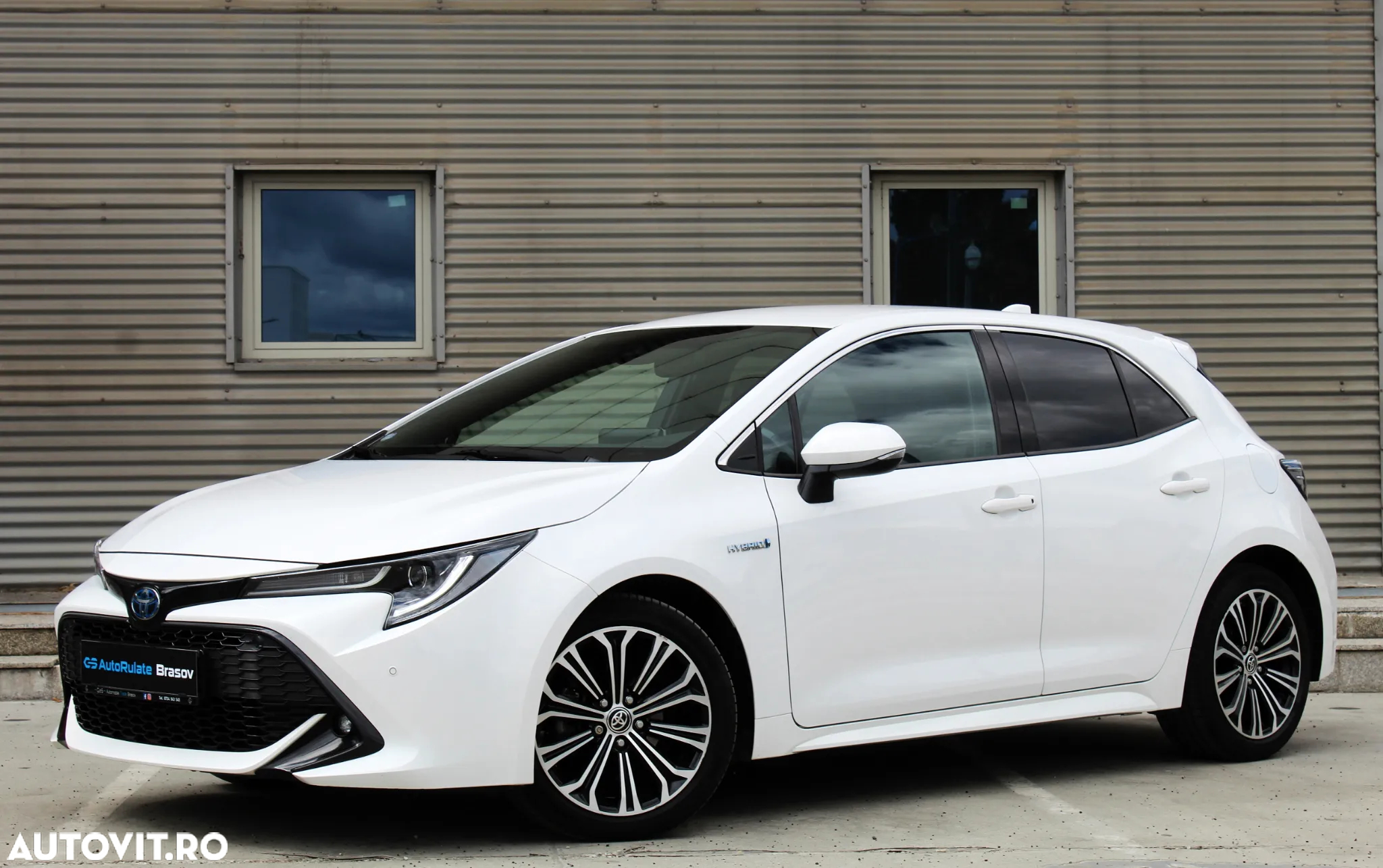 Toyota Corolla 1.8 HSD Exclusive interior Negru - 2