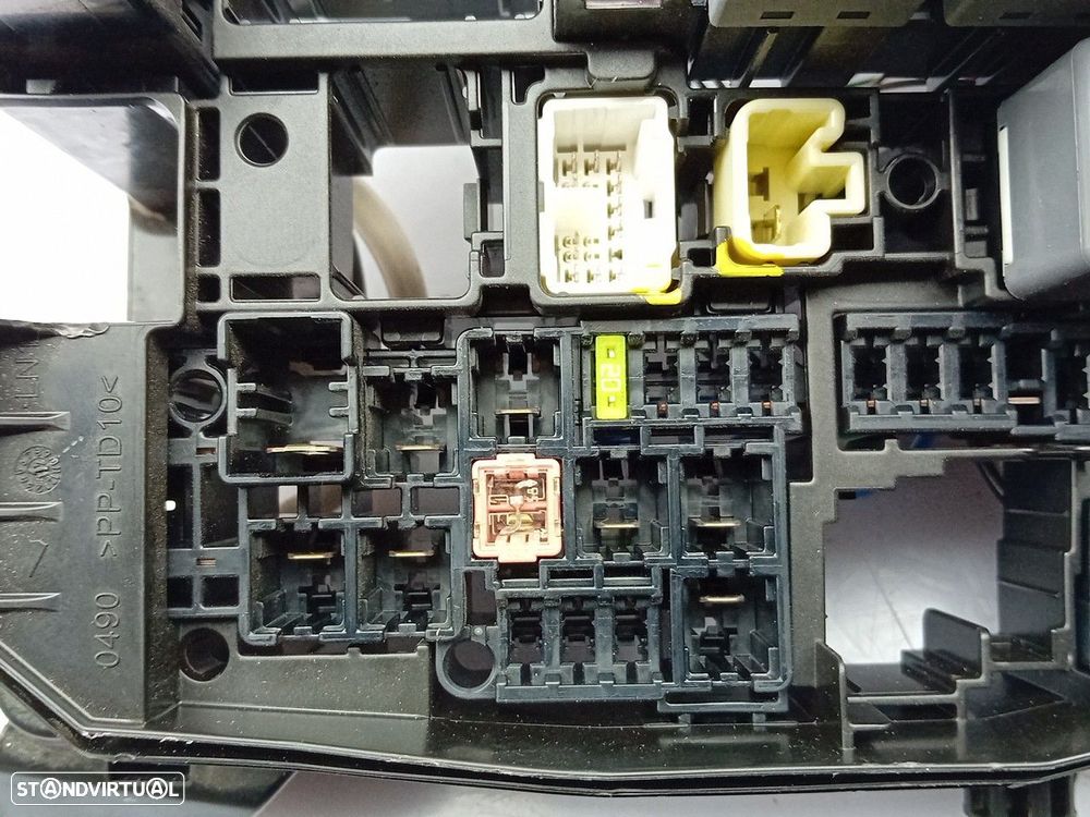 Caixa fusíveis / SAM / BSI TOYOTA Auris Hatchback (_E18_) - 4