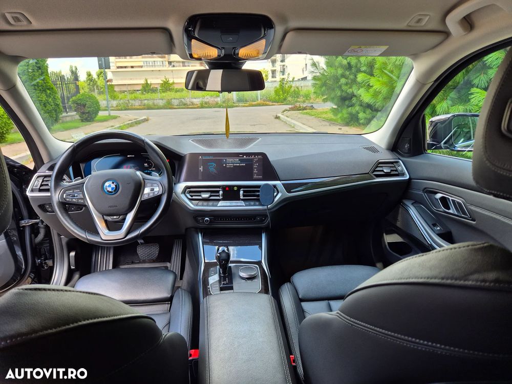 BMW Seria 3 330e AT PHEV - 9