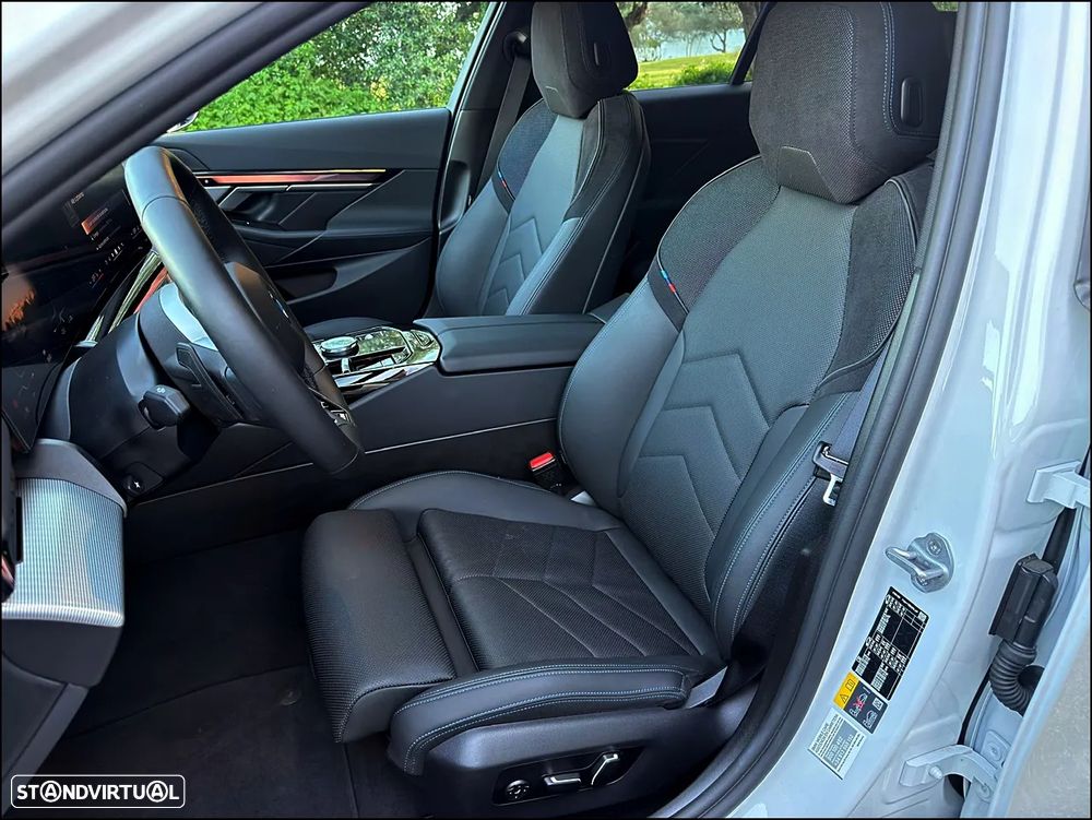 BMW i5 eDrive40 Pack Desportivo M Pro - 37