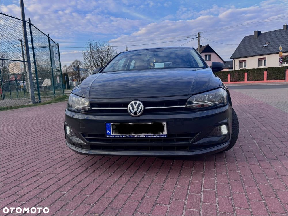 Volkswagen Polo - 2