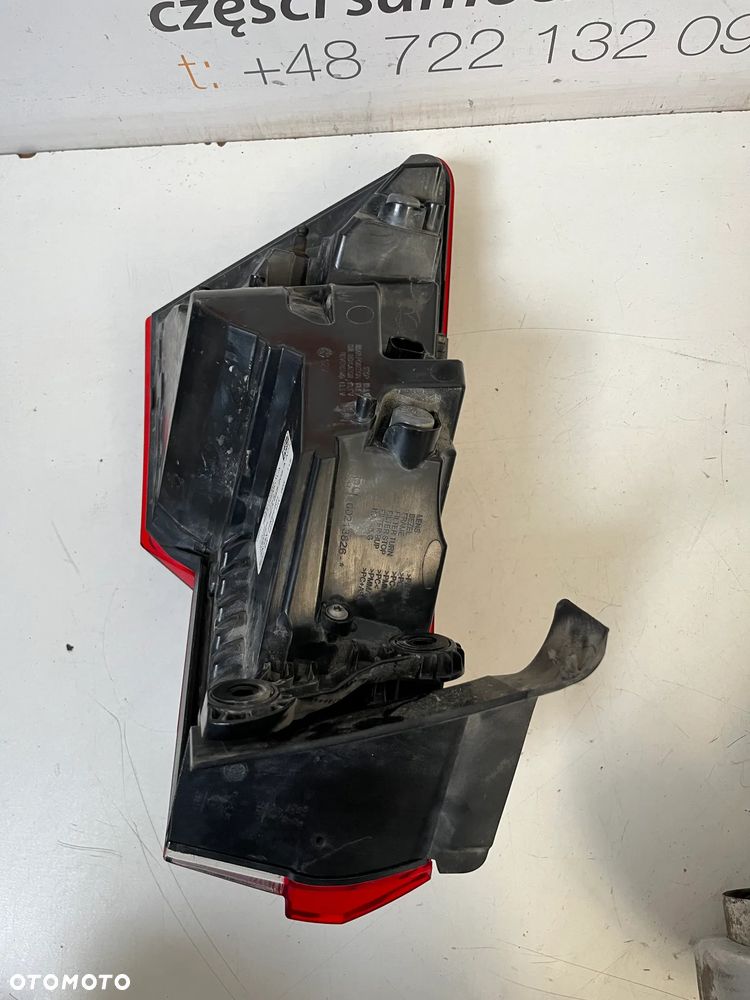 LAMPA PRAWA TYŁ LED EUROPA ORYGINAŁ 5E3945208A,5E3945207A SKODA OCTAVIA IV 5E3 23R - 2