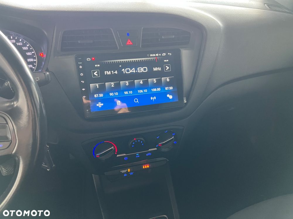 Hyundai i20 - 17